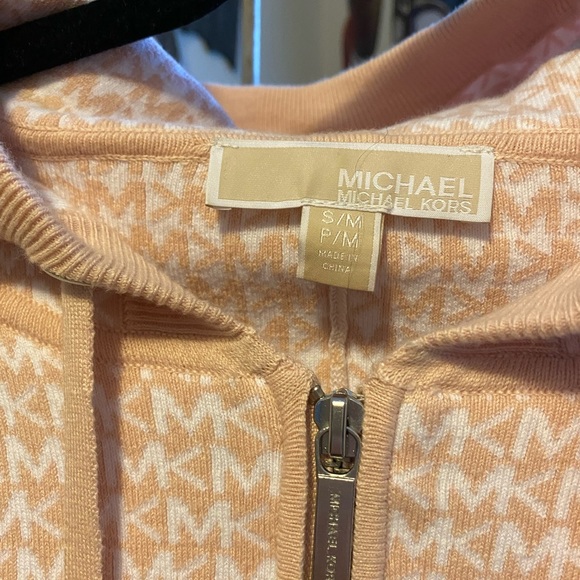 Michael Kors hooded poncho with pockets - Picture 2 of 8
